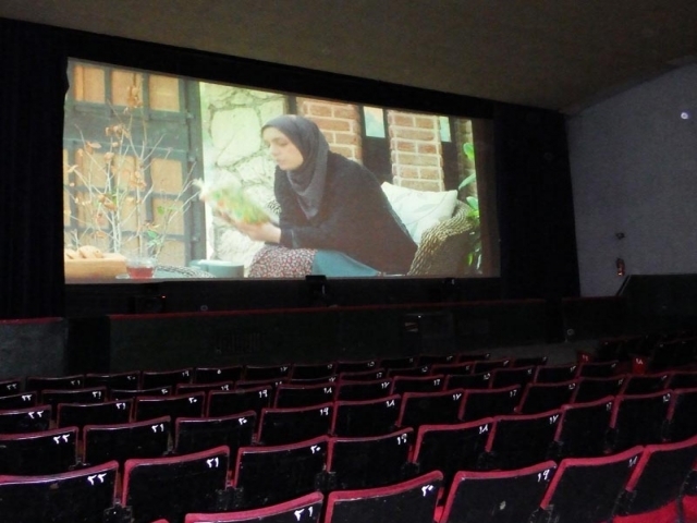 کرونا ویروس و تاثیرات روحی و روانی آن روی صنعت سینما کرونا ویروس و تاثیرات روحی و روانی آن روی صنعت سینما