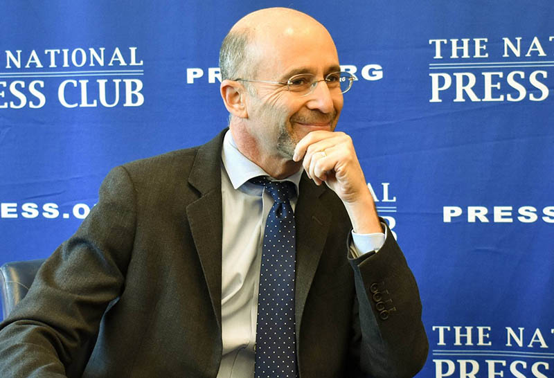 بیوگرافی رابرت مالی