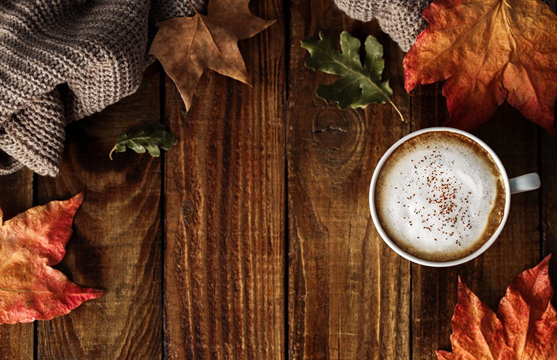 عکس-فنجان-قهوه-و-پاییز