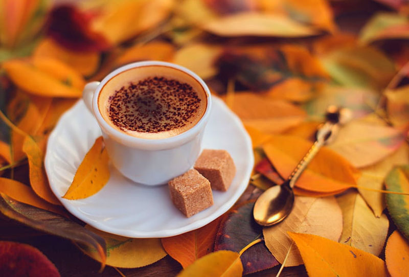 عکس پروفایل فنجان قهوه و پاییز