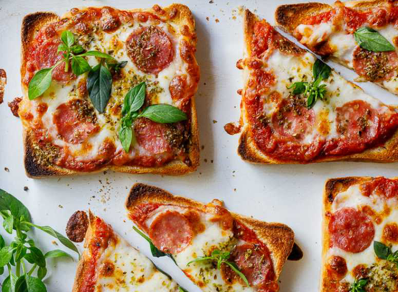 طرز تهیه پیتزا با نان تست