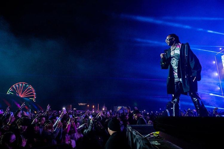اجرای زنده 2 Chainz در مرکز رویداد NOS. لس آنجلس، ایالات متحده آمریکا