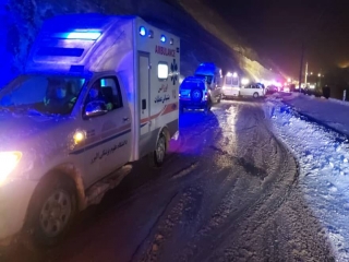 سقوط اتوبوس تیم فوتبال در جاده چالوس/ یک نفر فوت کرد