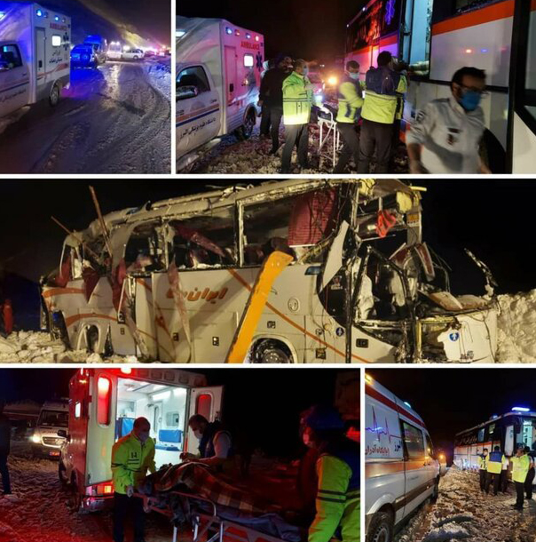 سقوط اتوبوس تیم فوتبال در جاده چالوس/ یک نفر فوت کرد