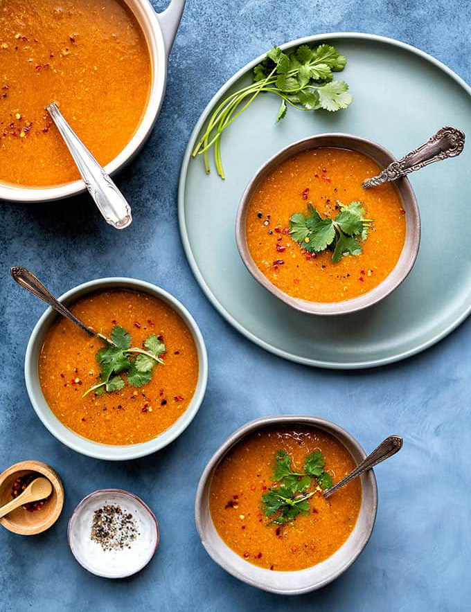 سوپ عدس قرمز ، یک سوپ مفید برای وعده افطار