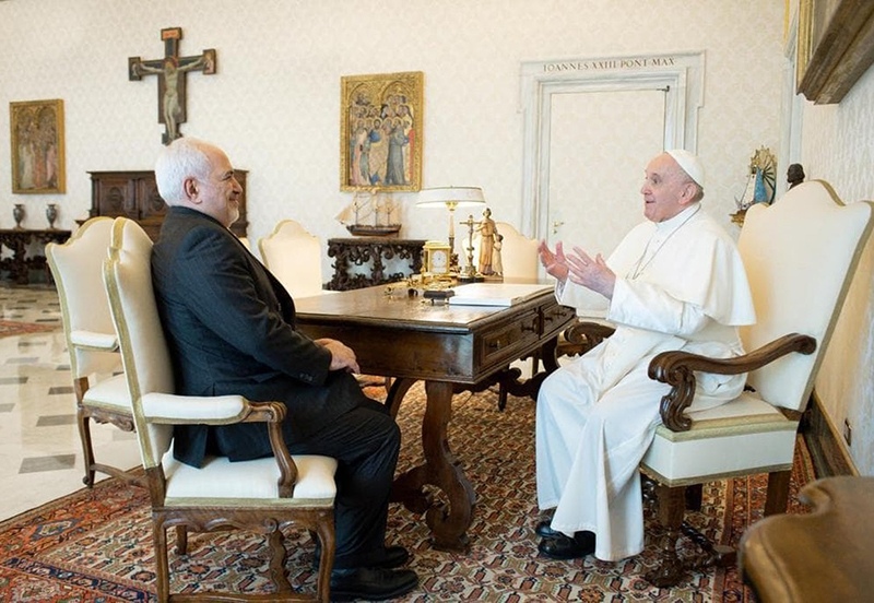 zarif-meets-pope-francis