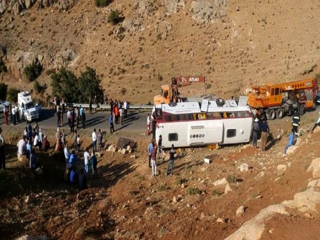 جزئیاتی از سفر خبرنگاران محیط زیست و واژگونی اتوبوس جزئیاتی از سفر خبرنگاران محیط زیست و واژگونی اتوبوس