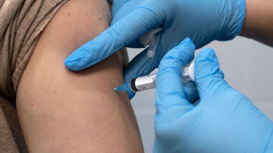 مغناطیسی شدن بدن ربطی به تزریق واکسن کرونا ندارد