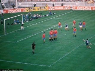 فرانسه 2020، فرانسه 1984؛ تفاوت های دو تیم ملی