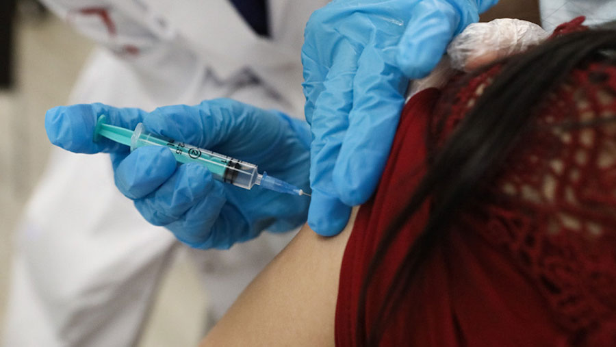 واکنش وزارت بهداشت به انتشار اخباری درباره خط تولید واکسن روسی در ایران