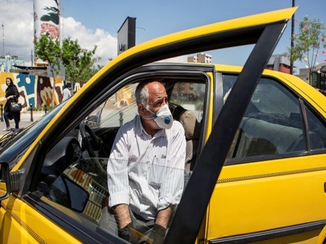 آغاز واکسیناسیون رانندگان تاکسی از دوشنبه آغاز واکسیناسیون رانندگان تاکسی از دوشنبه