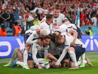 انگلیس به فینال یورو 2020 صعود کرد
