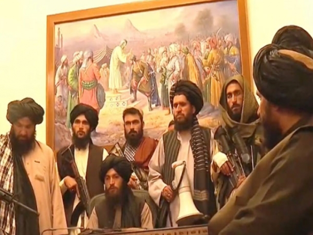 تصرف ارگ ریاست جمهوری افغانستان توسط طالبان تصرف ارگ ریاست جمهوری افغانستان توسط طالبان