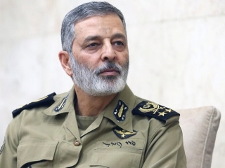 سرلشکر موسوی: نیروی دریایی ارتش، استکبار جهانی را دچار ابهام راهبردی کرد
