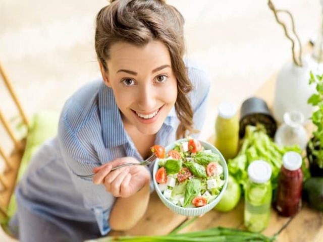 خوراکیهای مفید برای کاهش چربی شکم خوراکیهای مفید برای کاهش چربی شکم