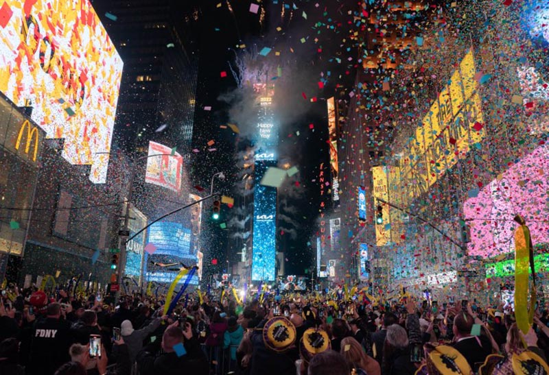 جشن آغاز سال 2022 در نیویورک، آمریکا