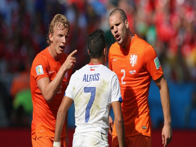 هلند 2 شیلی 0 – گزارش بازی جام جهانی