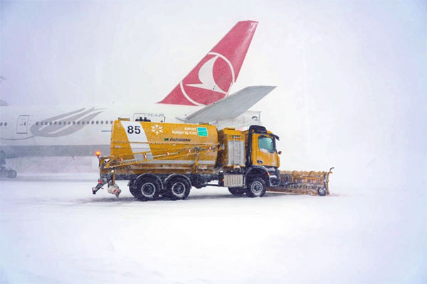 وضعیت فرودگاه استانبول بعد از بارش شدید برف