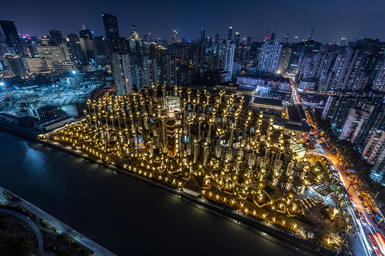 مجموعه 1000 درخت که در نهر سوژو قرار دارد، شامل گالری‌های هنری، موزه‌ها، رستوران‌ها و مکان‌های تفریحی است. شانگهای، چین