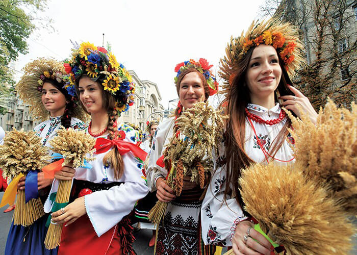 لباس سنتی زنان اوکراین