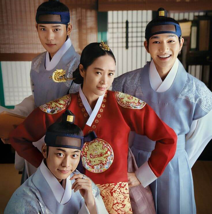 سریال زیر چتر ملکه