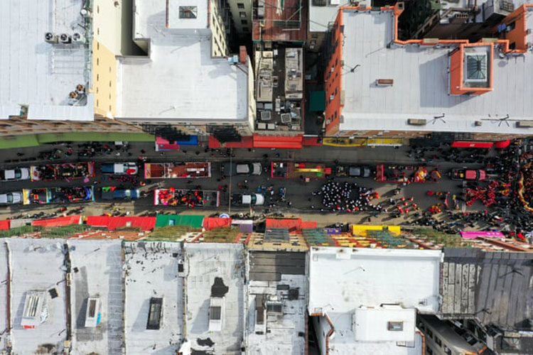 یک عکس هوایی از رژه سال نو چینی از محله Chinatown <br />نیویورک، ایالات متحده آمریکا