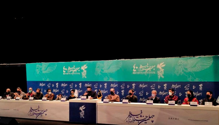 جمعی از عوامل فیلم هناس در نشست خبری جشنواره فیلم فجر