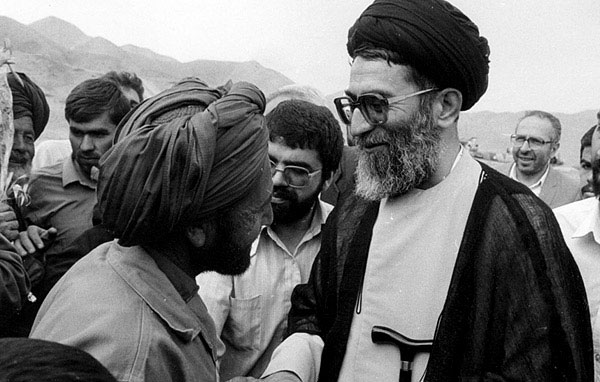 بازدید رهبر انقلاب اسلامی از مستمندان و مستضعفان