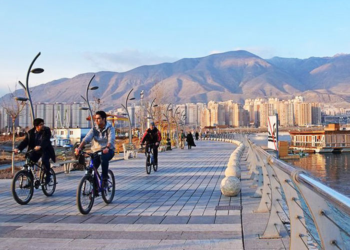 پیست دوچرخه سواری دریاچه چیتگر تهران