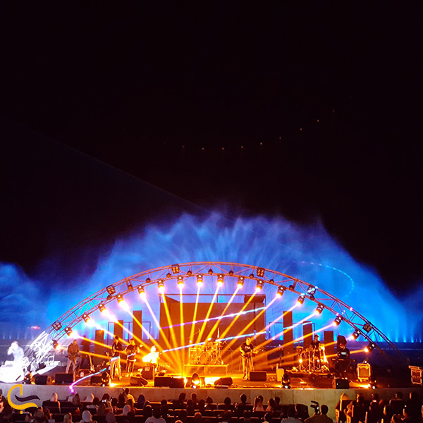 اجرای کنسرت در سالن روباز آوای خلیج فارس جزیره کیش