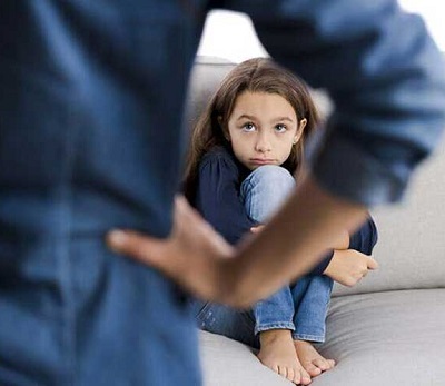 تنها ماندن کودک در خانه اقوام