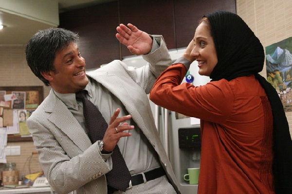 مهناز افشار و حسین یاری در فیلم سعادت آباد