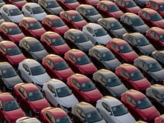 دو خودروساز کشور سهمیه اختصاصی واردات خودرو گرفتند