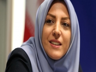 المیرا شریفی مقدم مجری شبکه خبر به روی آنتن رفت