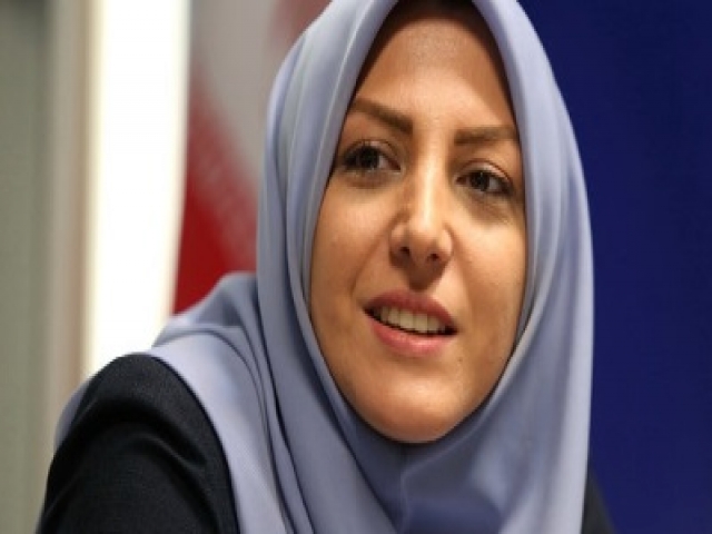 المیرا شریفی مقدم مجری شبکه خبر به روی آنتن رفت