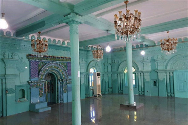 نمای داخل مسجد رنگونی های آبادان