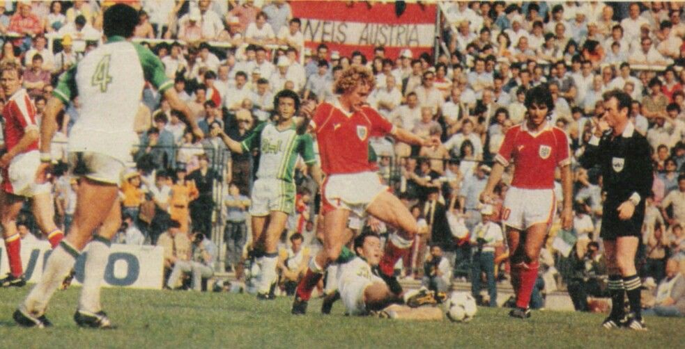 دیدارهای خاطره انگیز جام جهانی: شکست آلمان از روباههای صحرا