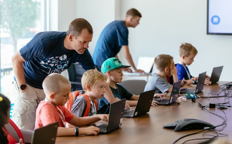 کلاس های تابستانی کامپیوتر برای کودکان