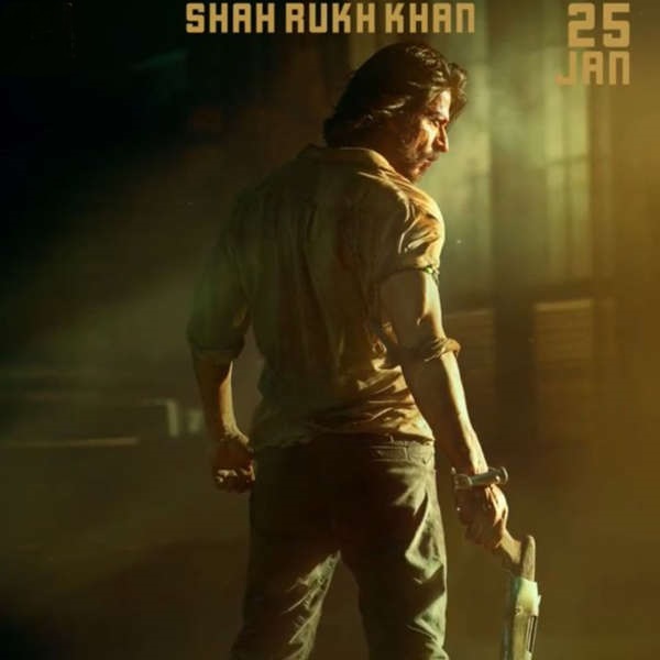 پوستر شاهرخ خان در فیلم پاتان