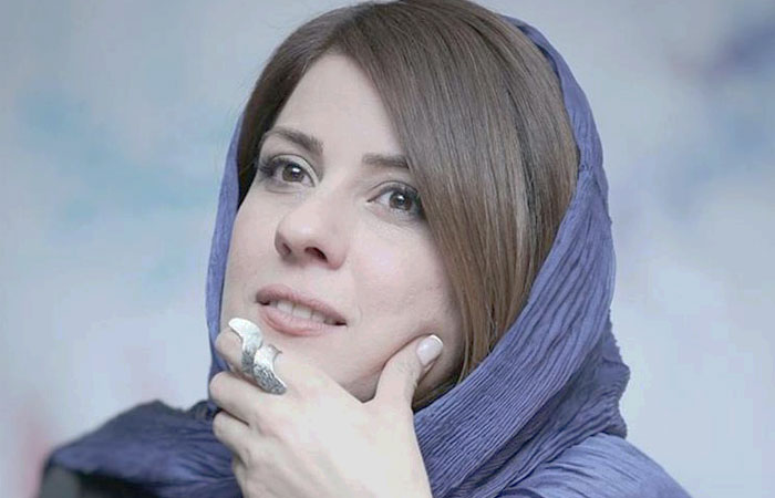 سارا بهرامی در نقش عروس شهردار، در فیلم سینمایی علفزار