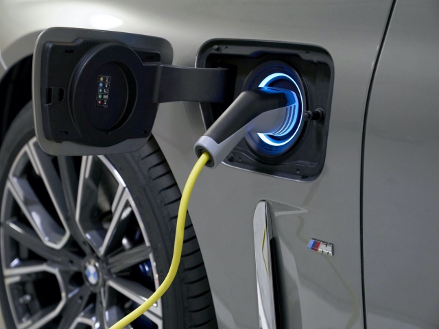 سریع‌ترین باتری خودروی الکتریکی از نظر سرعت شارژ معرفی شد