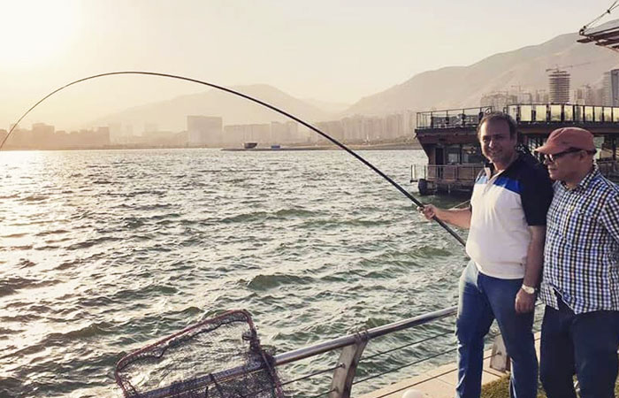 ماهیگیری در دریاچه چیتگر