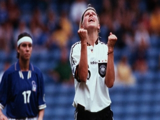 لحظه های ماندگار جام ملتهای اروپا( زنان): الگوی زنانه ای که بعدها در لیگ ملتهای اروپا تقلید شد