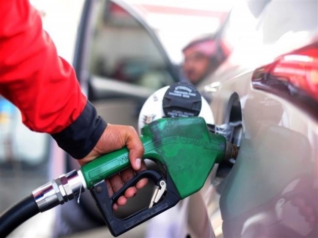 افزایش قیمت بنزین در سال 1402 واقعیت دارد؟
