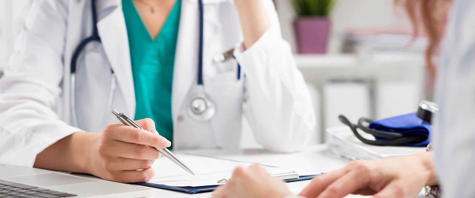 برای هر بیماری به چه متخصصی مراجعه کنیم؟