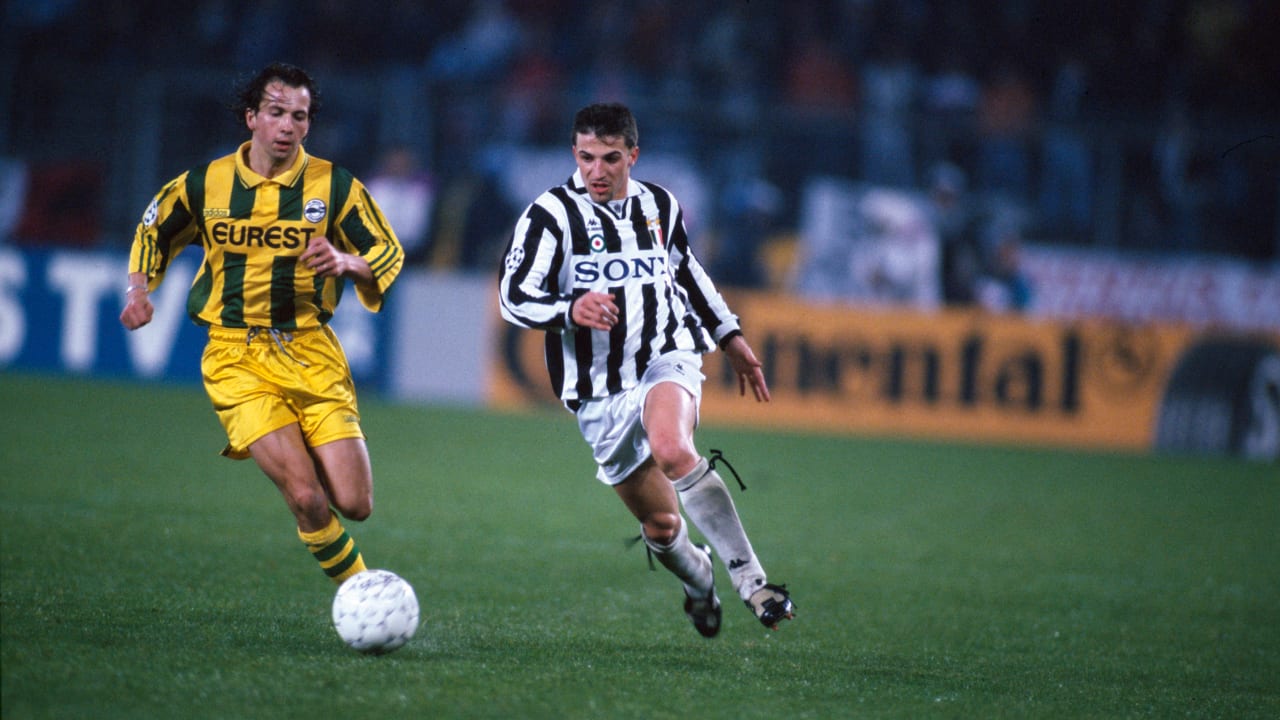 همه رقابتهای یوونتوس مقابل تیمهای فرانسوی