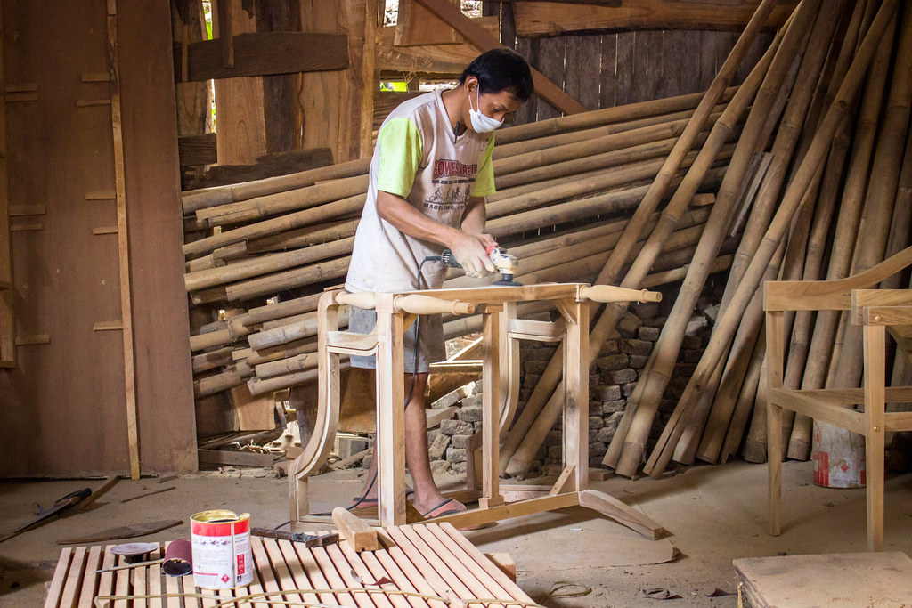 ساخت بدنه چوبی مبل