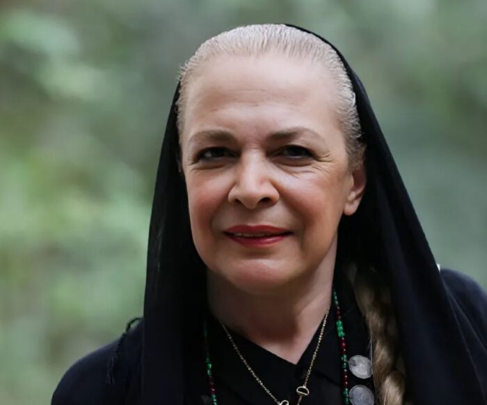 نگاهی به کارنامه بازیگری بیتا فرهی، ناتمام، نقطه سرخط