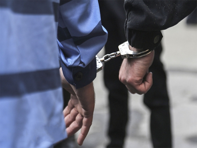 دزد پلیس‌نما در پایتخت دستگیر شد