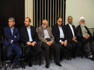 مسئولان نظام و سفرای کشورهای اسلامی با رهبر انقلاب دیدار کردند